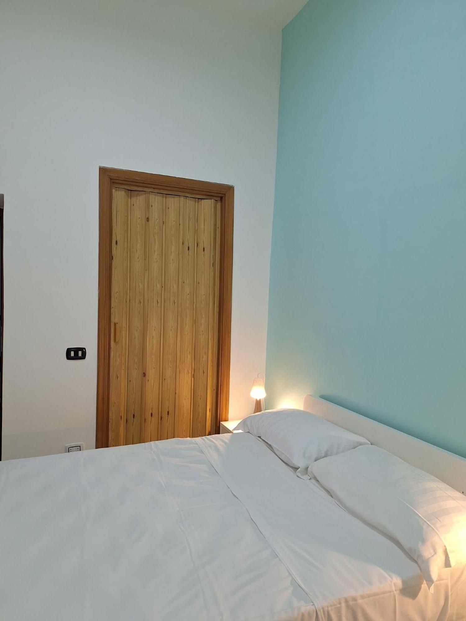 Cisterna'S House Hotell Neapel Rum bild